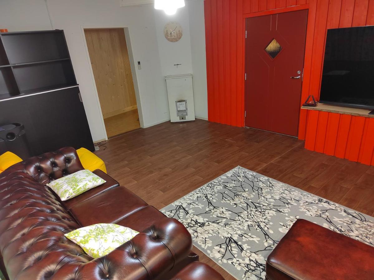Relax & Recharge - A Unique Suite With A Touch Of Luxury - Hot Tub And Sauna Inspired Decor #Not A Real Sauna# Easy City Access - Direct Train 15 Min To City Helsinki Kültér fotó