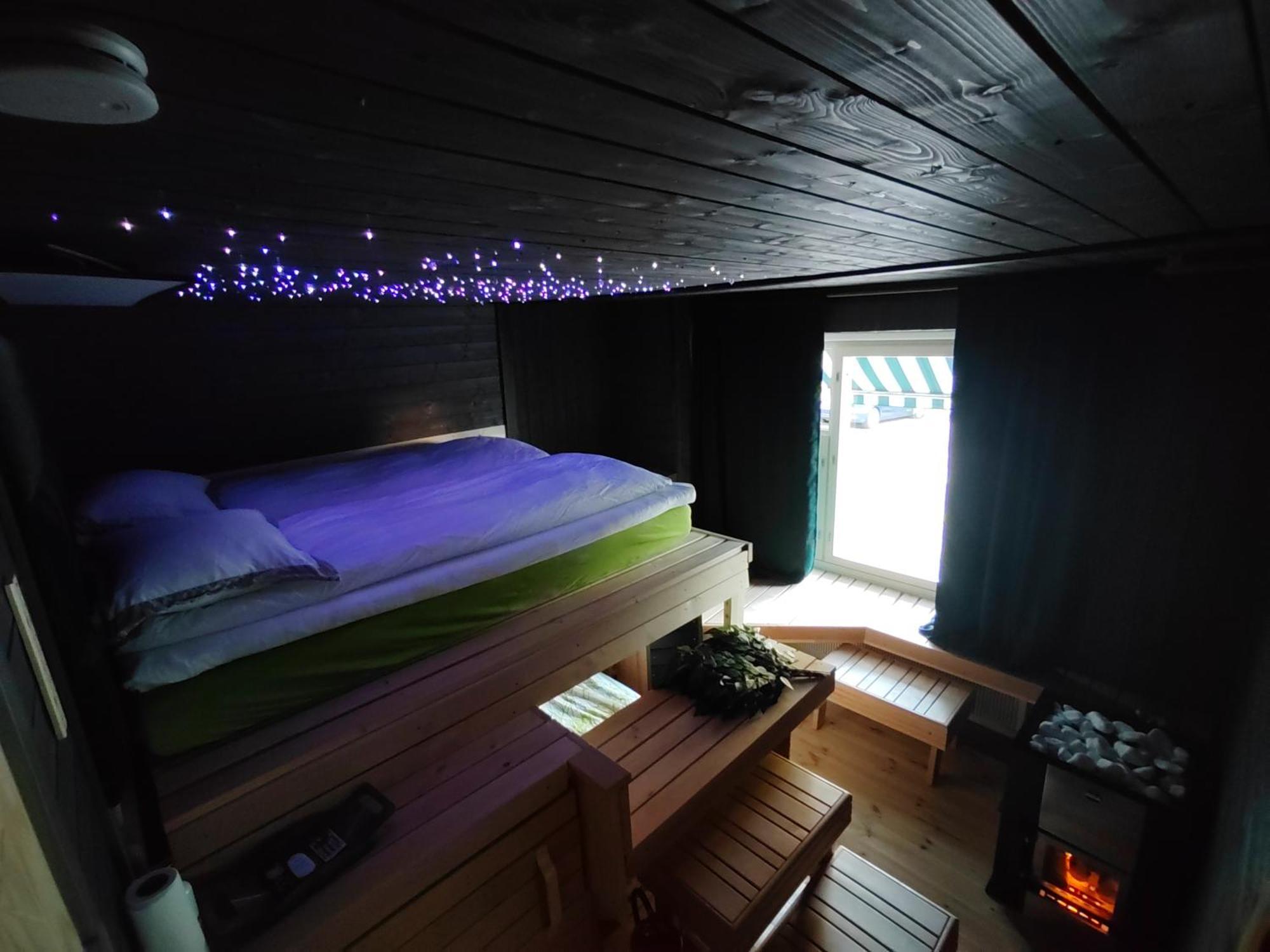 Relax & Recharge - A Unique Suite With A Touch Of Luxury - Hot Tub And Sauna Inspired Decor #Not A Real Sauna# Easy City Access - Direct Train 15 Min To City Helsinki Kültér fotó
