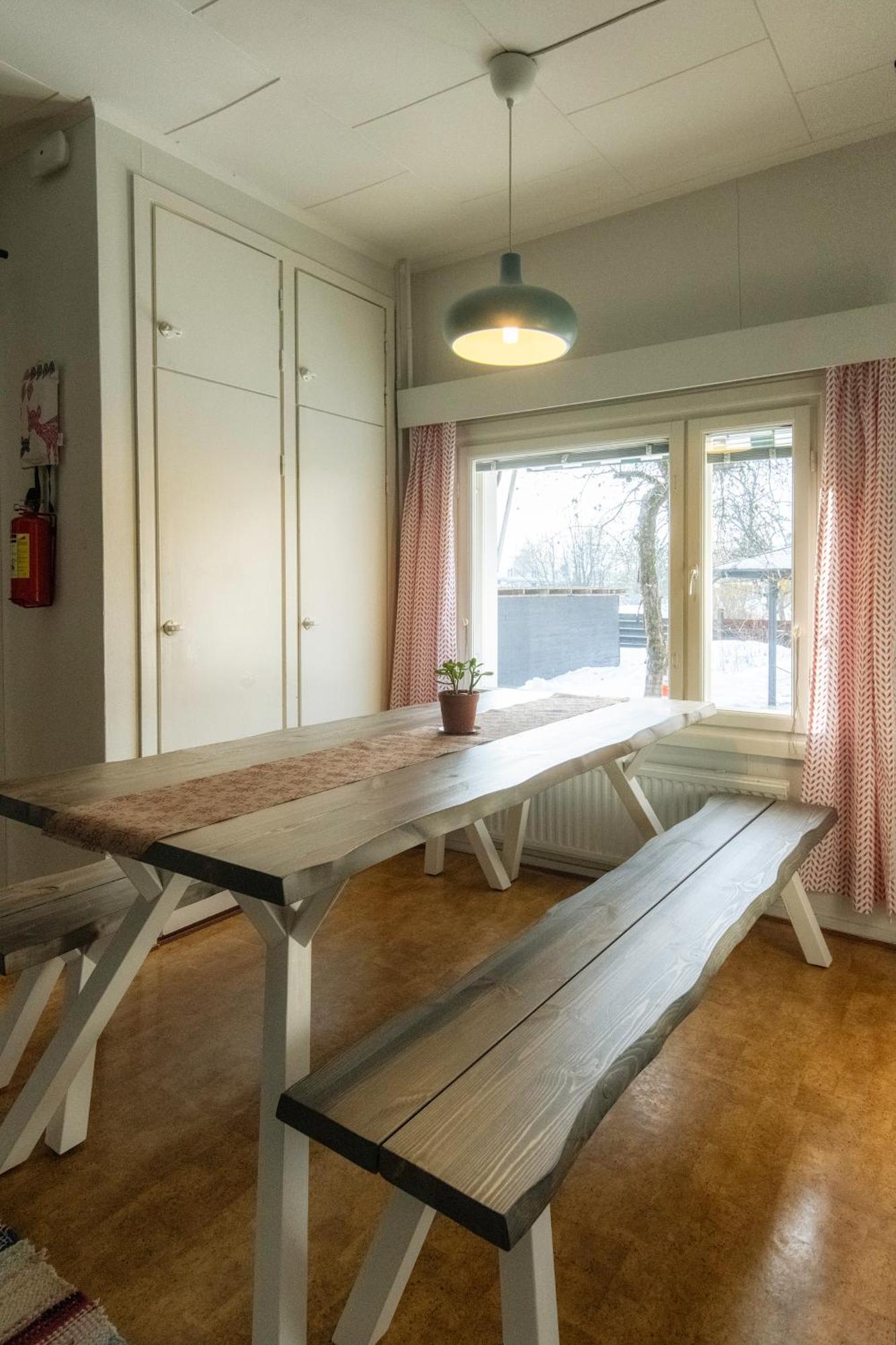 Relax & Recharge - A Unique Suite With A Touch Of Luxury - Hot Tub And Sauna Inspired Decor #Not A Real Sauna# Easy City Access - Direct Train 15 Min To City Helsinki Kültér fotó