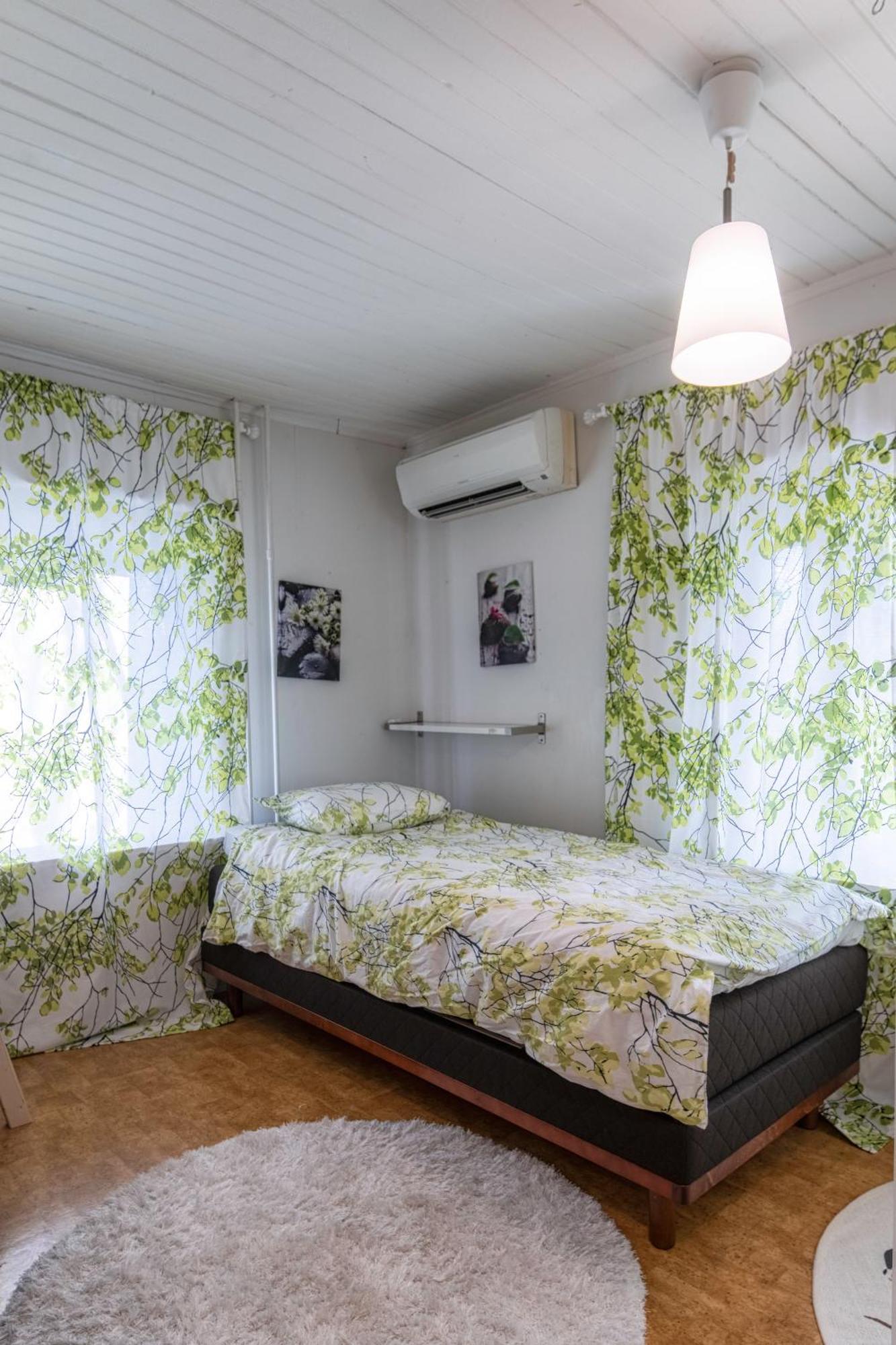 Relax & Recharge - A Unique Suite With A Touch Of Luxury - Hot Tub And Sauna Inspired Decor #Not A Real Sauna# Easy City Access - Direct Train 15 Min To City Helsinki Kültér fotó